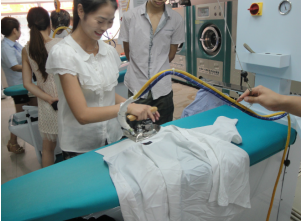 依丽雅洗衣