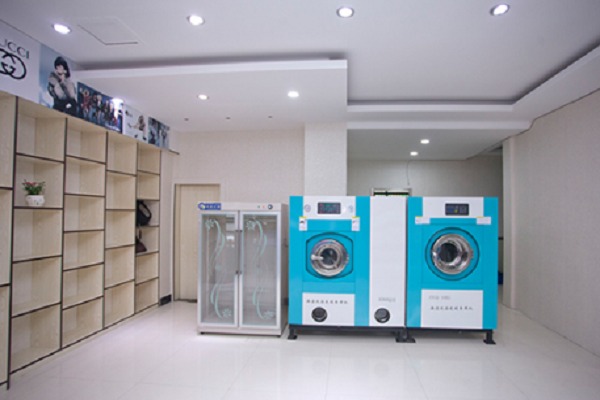 顺美干洗店