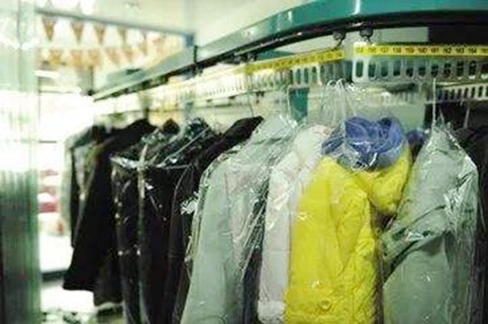 黑执事干洗店
