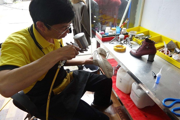 逸佳皮具护理加盟