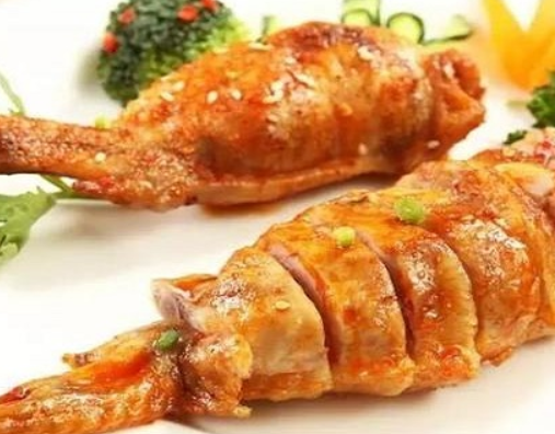 开个鸡翅包饭店一年利润能赚多少钱？年赚25万3个技术让你独占鳌头