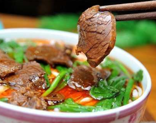 开家牛肉粉店投资一般需要多少钱？40㎡投资8万，详情数据分析
