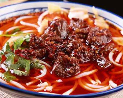 开家牛肉粉店投资一般需要多少钱？40㎡投资8万，详情数据分析