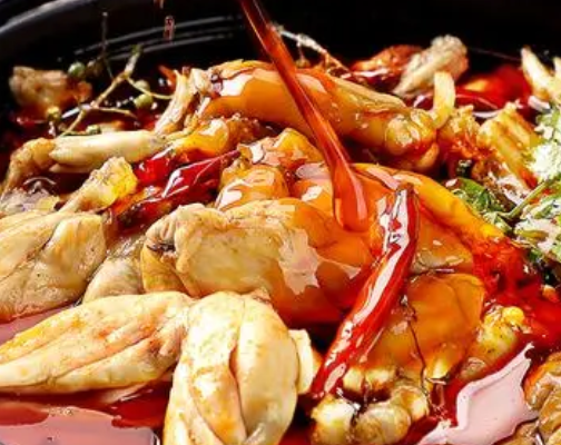 开家牛蛙火锅店投资一般需要多少钱？150㎡店成本22万