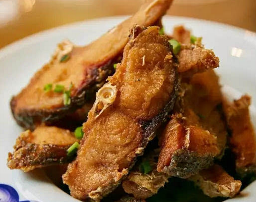 开家酥鱼店投资一般需要多少钱？30㎡店面投资11万元
