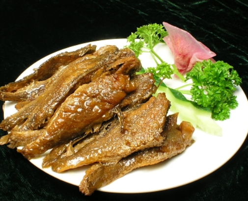 开家酥鱼店投资一般需要多少钱？30㎡店面投资11万元