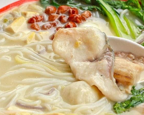 开家鱼粉店投资一般需要多少钱？40㎡店面投资7.8万元