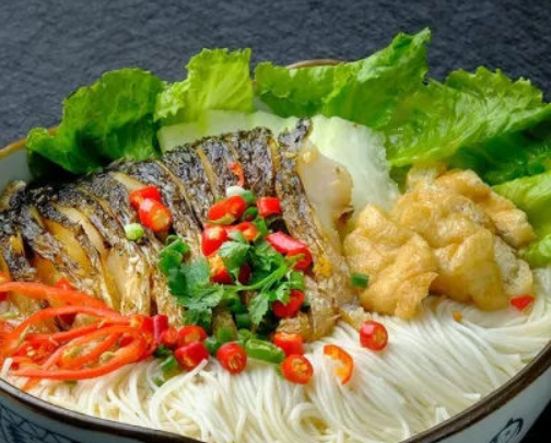 开家鱼粉店投资一般需要多少钱？40㎡店面投资7.8万元