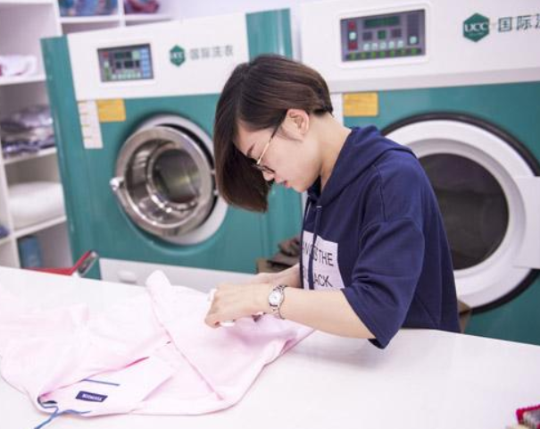 广州干洗店收费价格表-广州洗衣服具体怎么收费的