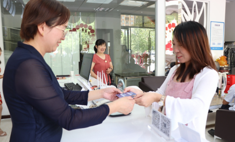 创业不再难!干洗店加盟无加盟费，轻松开店!