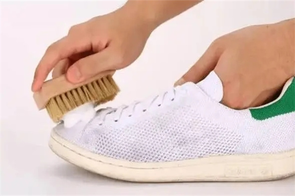 考拉洗鞋