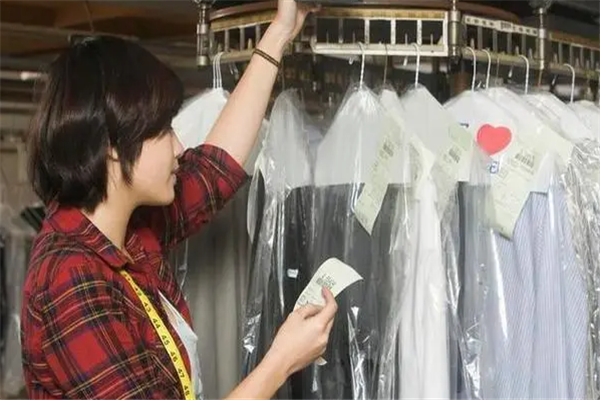 依兰妮干洗如何加盟？从开店选址到运营全帮扶