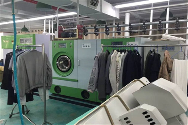 加盟衣维斯洗衣店的前景与市场定位，助您做出明智选择