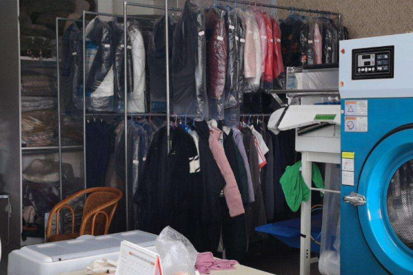 加盟干洗店挣钱吗?探索财富机遇!