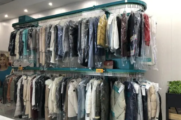 馨雅洗衣店加盟：开创成功路，助你一臂之力!