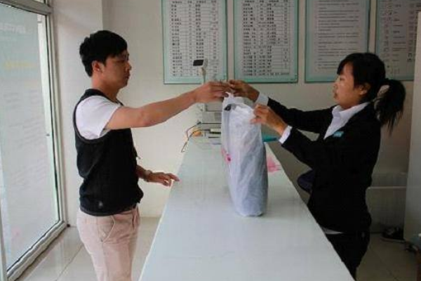胜洁干洗加盟费多少?加盟费全解析，开店新选择!