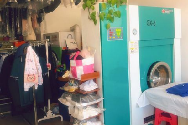 东哥洗衣店加盟费多少?开店轻松成功，异军突起的创业选择!