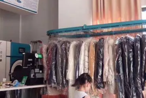 聚鑫干洗店加盟费多少钱