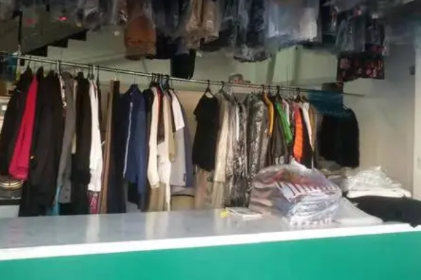 好邻居洗衣加盟：财富之星，创业开店照亮成功之路