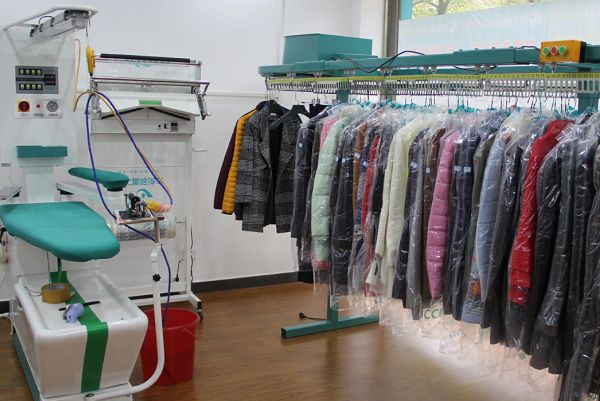紫影洗护店