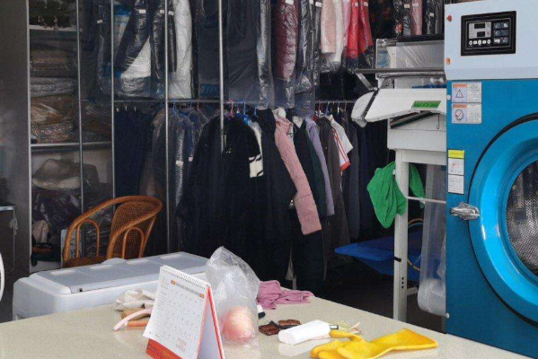 紫影洗护店