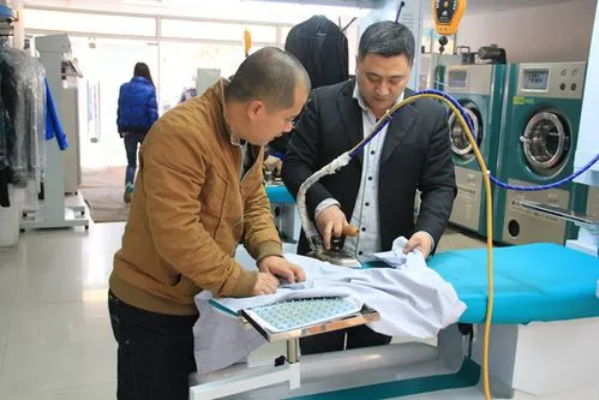 小白豚洗衣