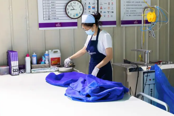 潮辉干洗