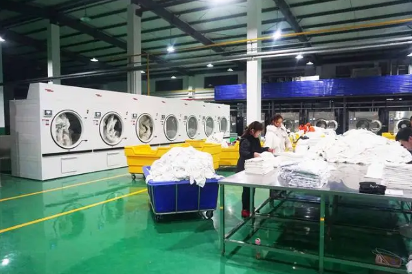 爱珍干洗店设备价格一览：影响投资决策的关键因素