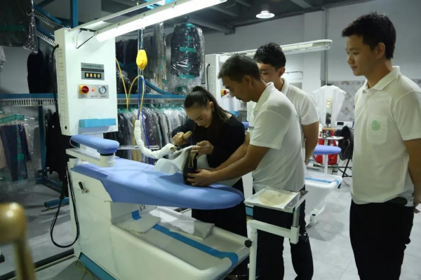 尔蔻莎干洗店加盟：设备投资回报率高吗?