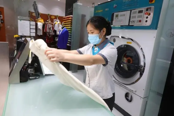 加盟洁力洗衣店后，如何快速赚钱?分享实用技巧