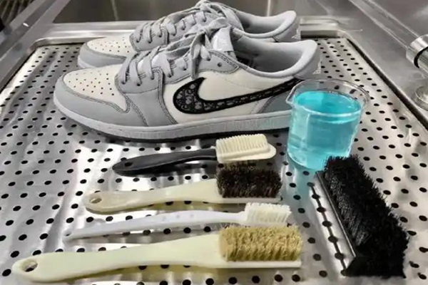玩偶洗鞋加盟利润有多大？每月稳定收入，财富触手可及
