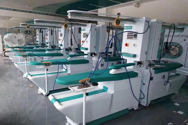 如何开干洗店？心涤轻奢洗护加盟，全方位支持助你成功
