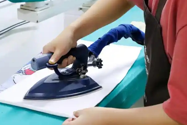 爱佳干洗店加盟一年能赚多少钱?真实案例分享