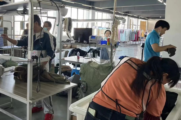 洁净洗衣洗鞋