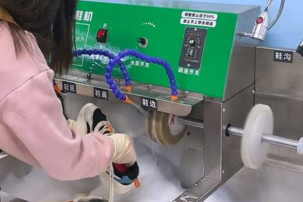 洗鞋大师