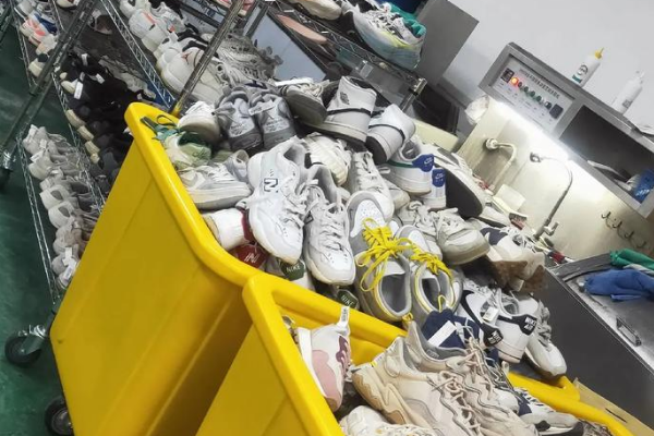 鞋先森SNEAKER洗护馆加盟能赚钱吗？市场需求大，轻松盈利不是梦