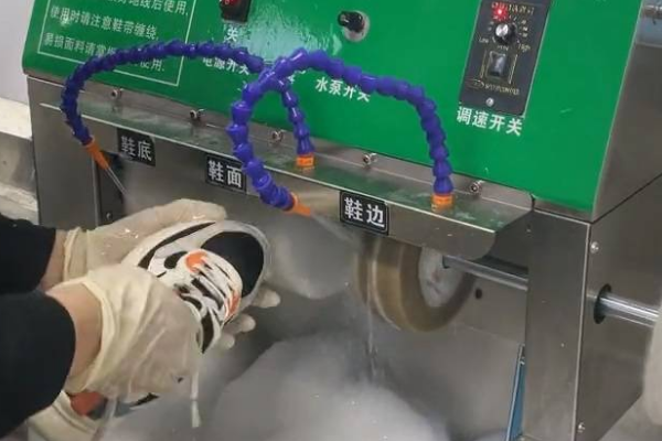 鞋先森SNEAKER洗护馆加盟利润怎么样？高利润率，稳定现金流