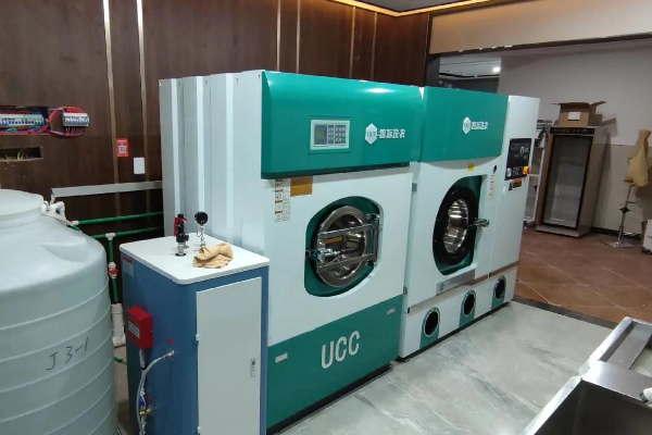 UCC洗衣洗鞋洗包加盟品牌好不好？开店支持全面，创业更轻松