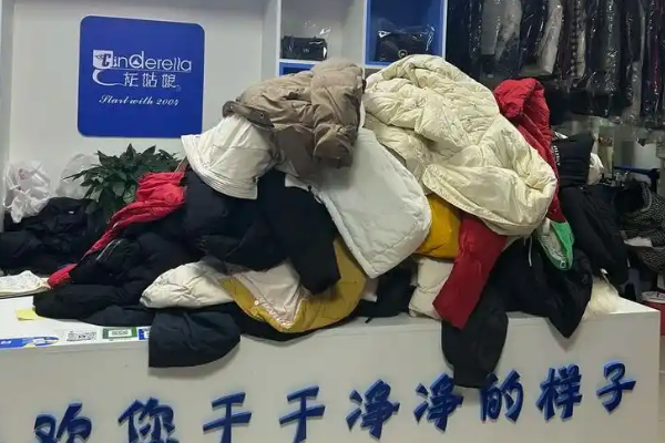 灰姑娘干洗加盟设备价格多少？专业定制，价格透明无隐形消费