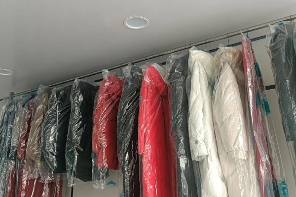 亮洁洗衣加盟赚钱吗？赚钱新途径，凭借特色服务吸金不断