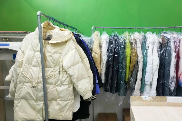 依尔萨洗衣加盟设备价格多少？探究价格合理性，投资回报有保障