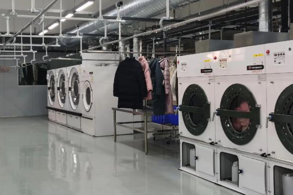 洁美洗衣加盟设备价格多少？厂家直销省去中间差价