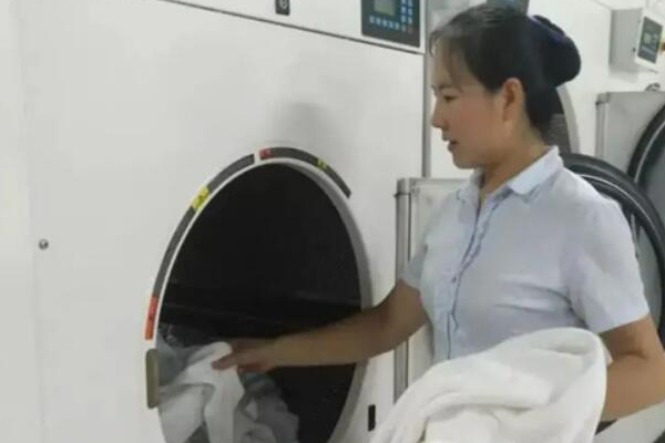 白阿姨洗衣