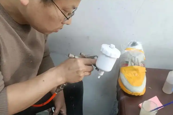叮当适洗鞋